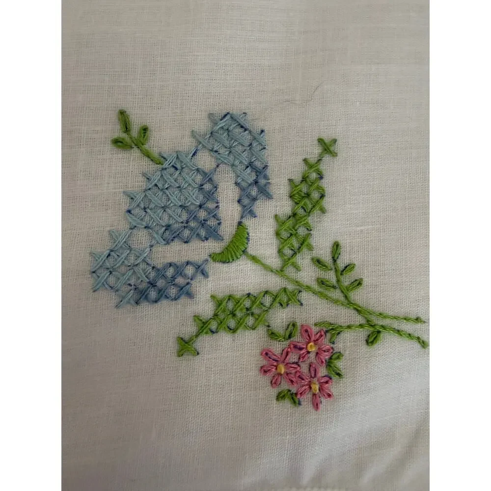 Set of 10 Vintage Embroidered Linen Napkins Blue Floral Scalloped Cottagecore
